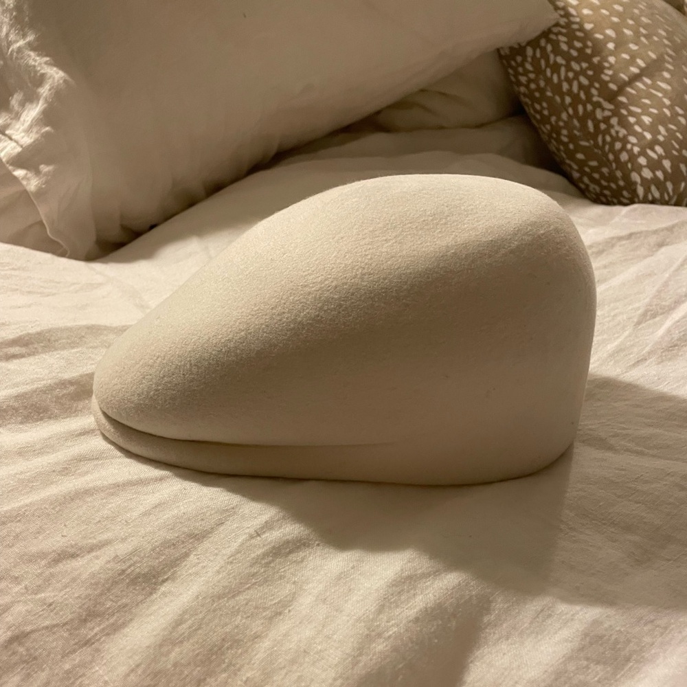 The Row ivory Xhefri Hat in Wool